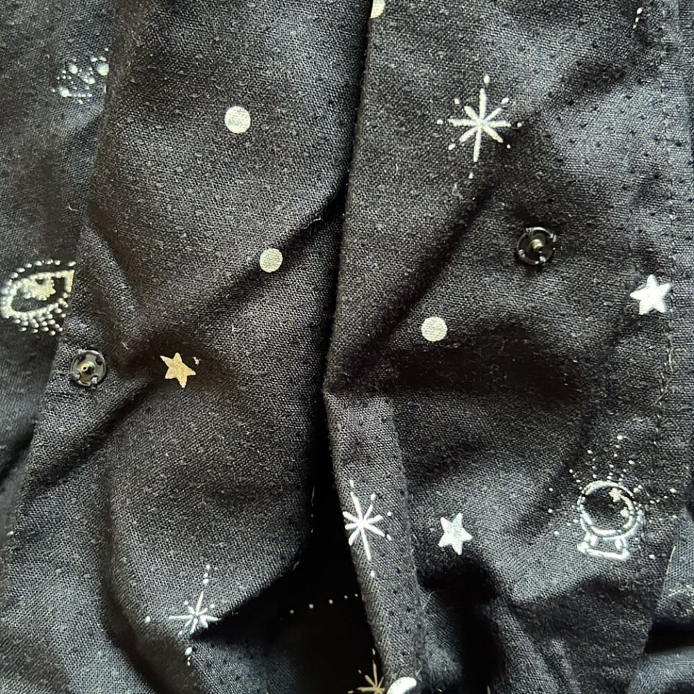 PAIGE  size- Large Blouses - Picture 4 of 13